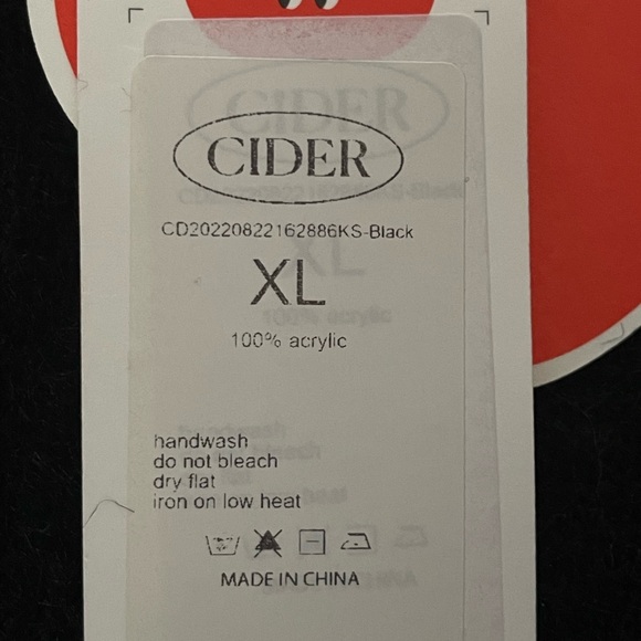 Jack O' Lantern Sweater 🎃 - Picture 4 of 5